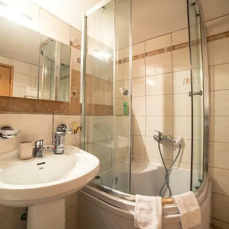 Renovated Spacious Old Wine Cellar *menecrates* Lejlighed