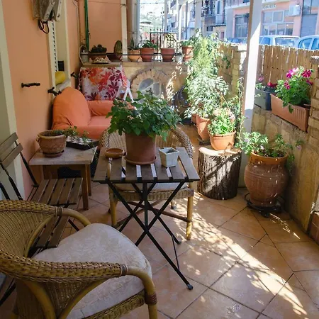 Renovated Spacious Old Wine Cellar *menecrates* Lejlighed