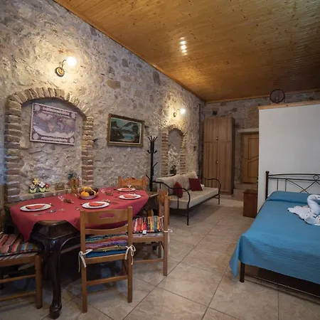Apartment Renovated Spacious Old Wine Cellar *menecrates* Corfu (city)